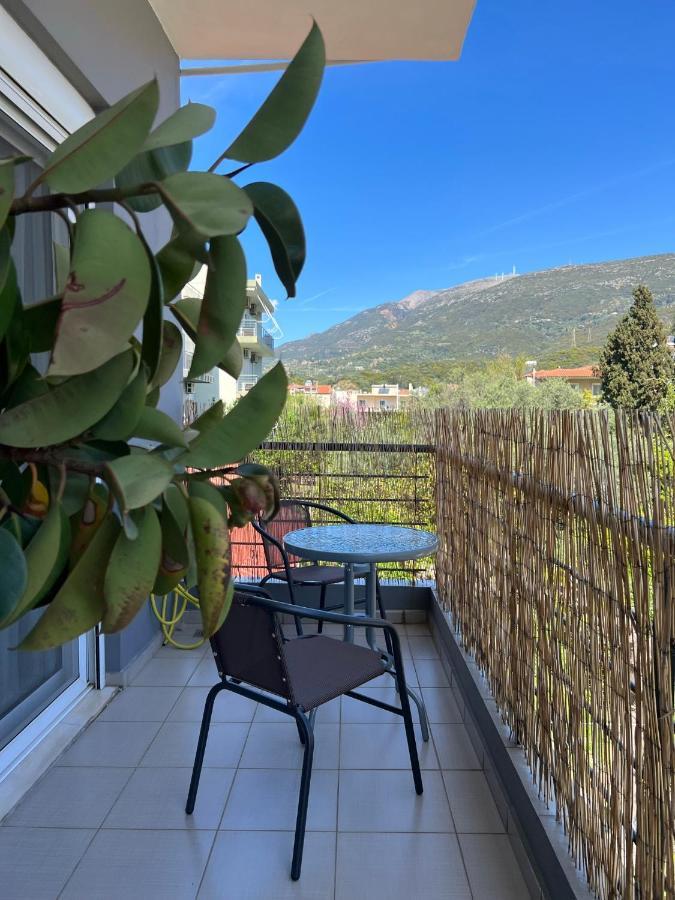 נפפקטוס Vasiliki Apartments מראה חיצוני תמונה
